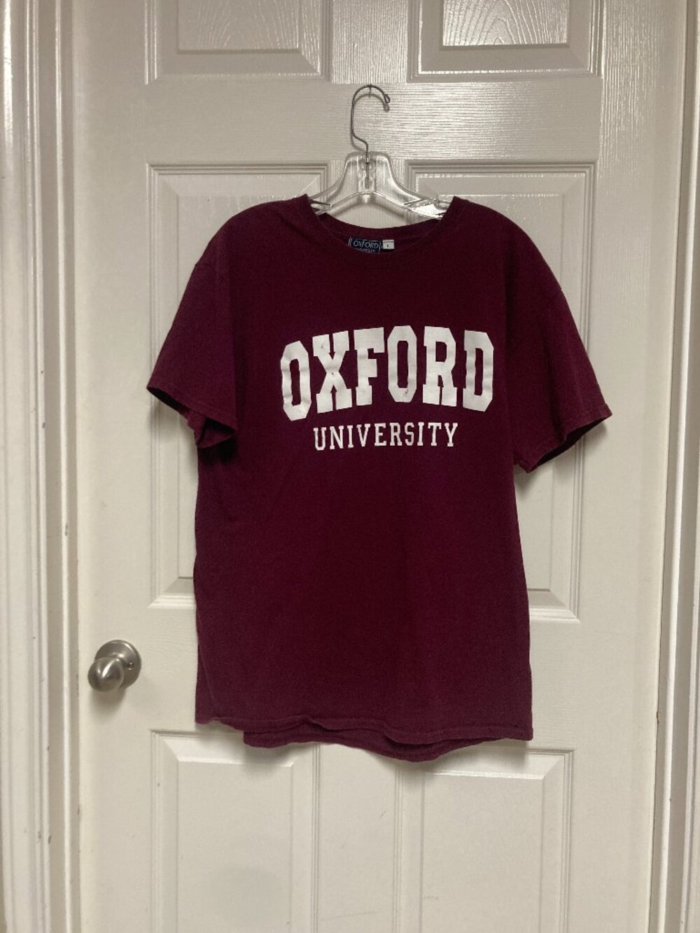 Oxford University Authentic 100 % Cotton University logo tee shirt burgundy/red